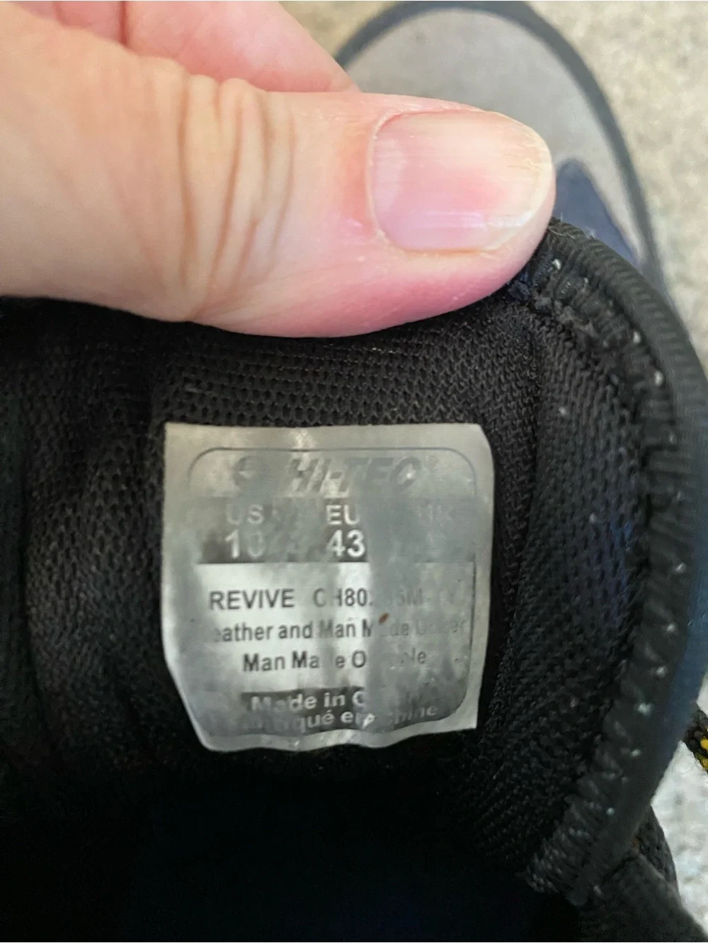 Hi tec Mens hiking boots size 10